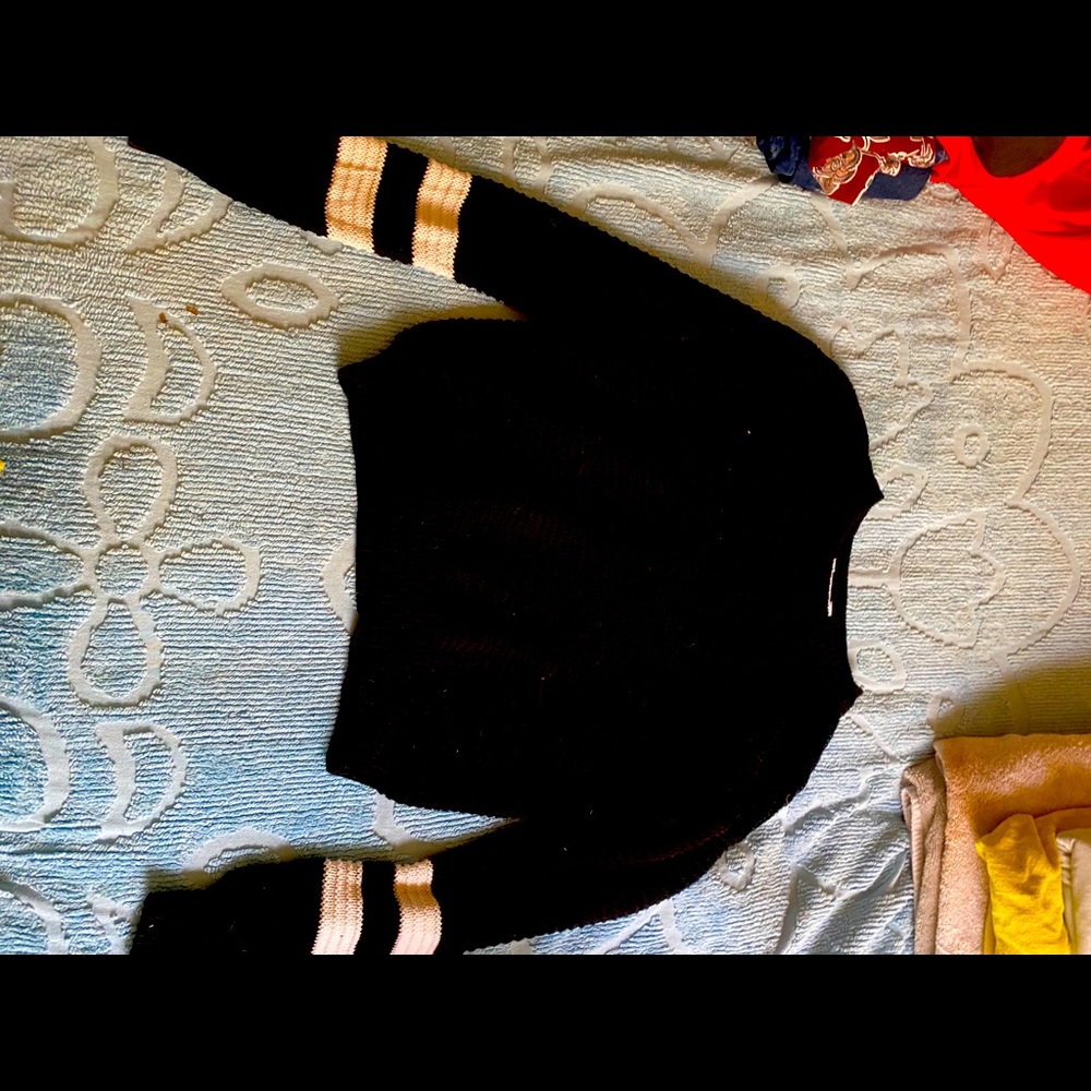 Cropped sweater
